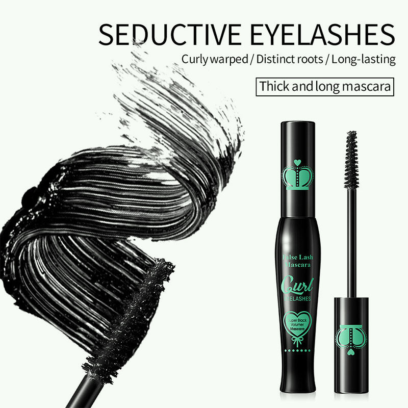 Vattenfast mascara som böjer och förlänger