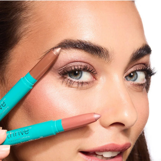 🥰Köp en få en gratis✨Pearly ögonskugga highlighter